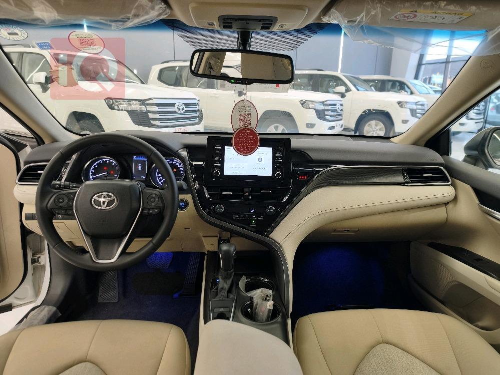 تۆیۆتا کامری